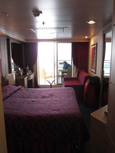sa cabine, avec un balcon et vue sur la Méditerranée